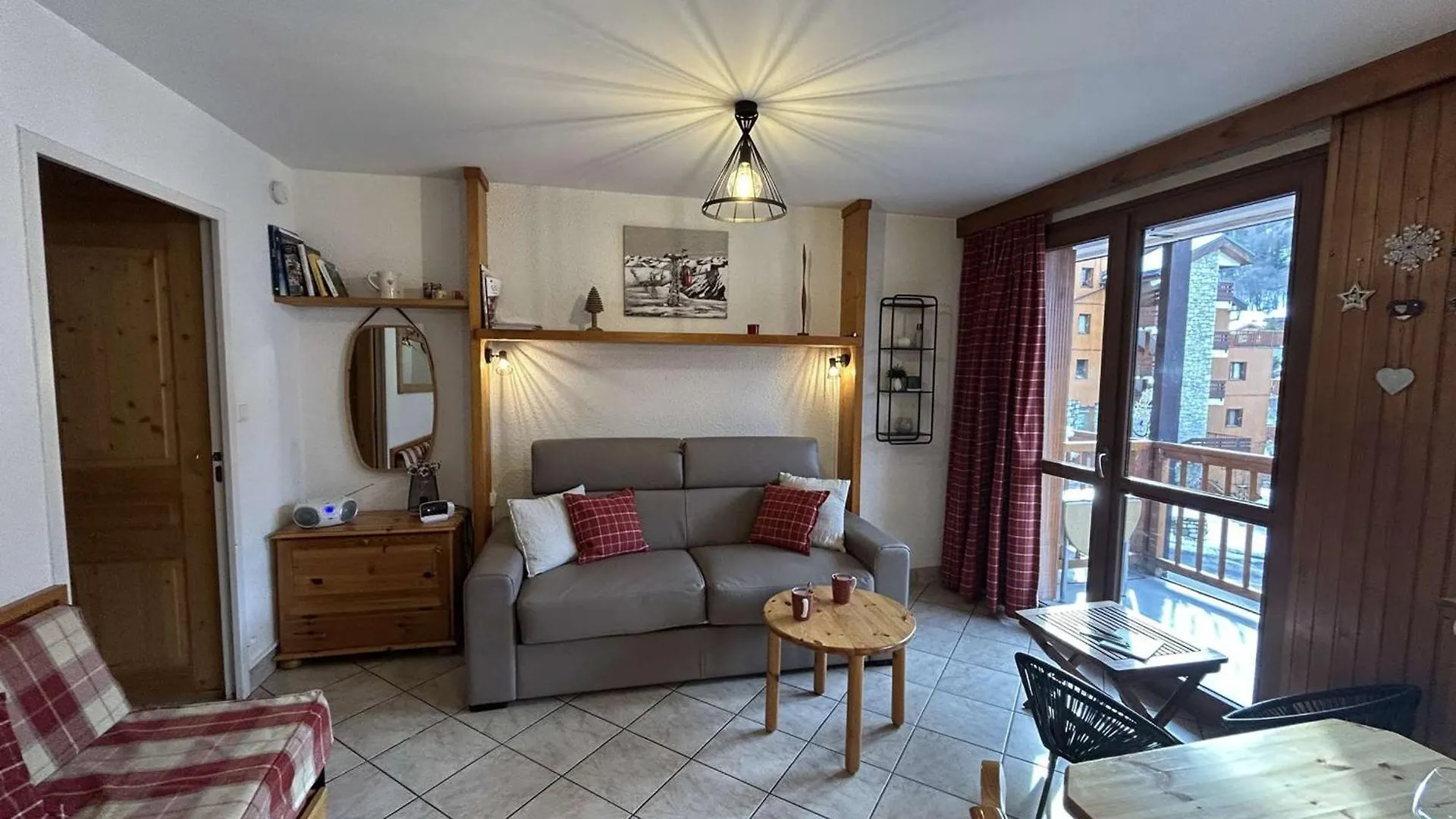 Studio Chaleureux Et Spacieux Pour 2 A Meribel, Proche Des Pistes - Fr-1-180-653 Les Allues